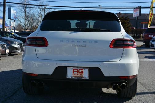 2015 Porsche Macan S
