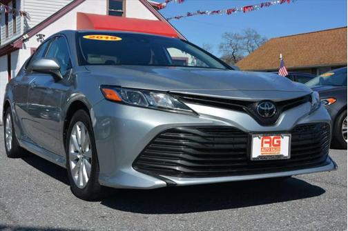 2019 Toyota Camry LE