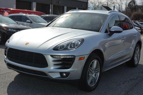 Silver 2016 Porsche Macan Macan Sport Edition