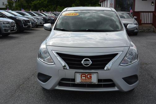 Silver 2019 Nissan Versa 1.6 S