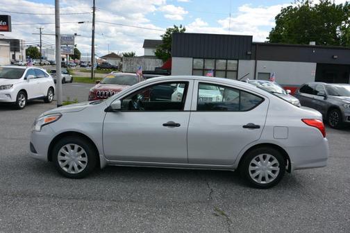 Silver 2019 Nissan Versa 1.6 S