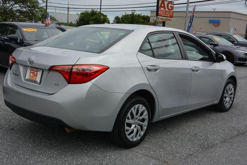 Classic Silver Metallic 2019 Toyota Corolla LE