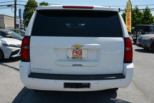 White 2019 Chevrolet Suburban LT