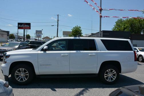 White 2019 Chevrolet Suburban LT