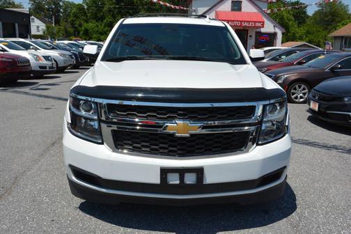 White 2019 Chevrolet Suburban LT