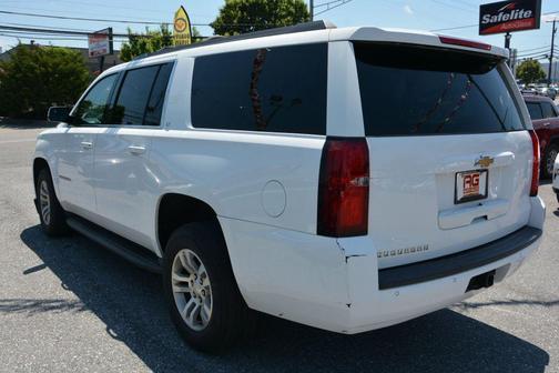 White 2019 Chevrolet Suburban LT