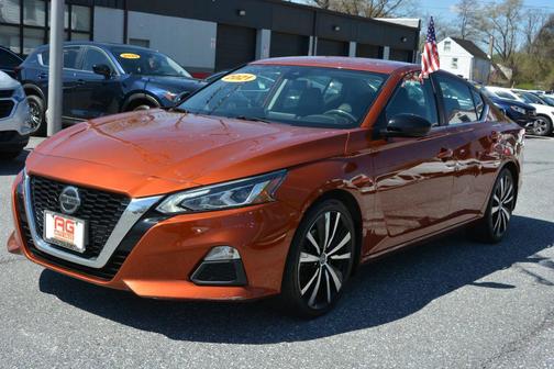 Orange 2021 Nissan Altima SR FWD
