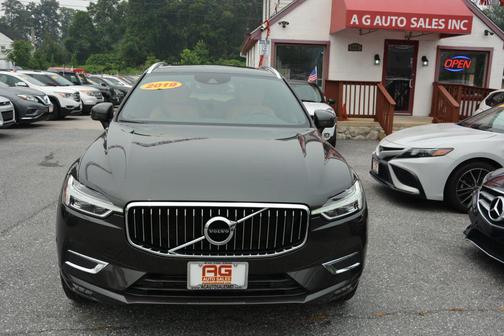 Gray 2019 Volvo XC60 T5 Inscription