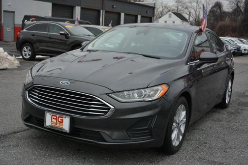 2020 Ford Fusion SE