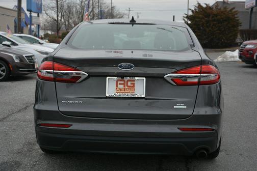 2020 Ford Fusion SE