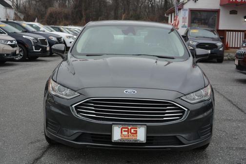 2020 Ford Fusion SE