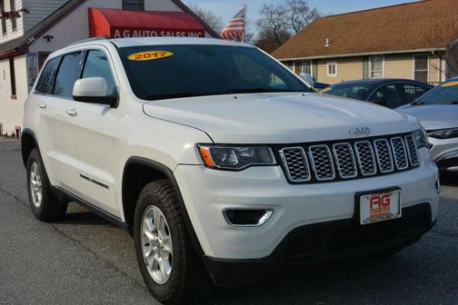 2017 Jeep Grand Cherokee Laredo