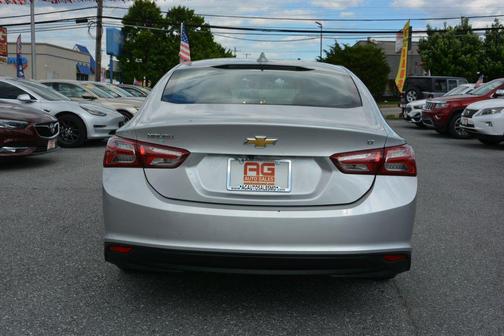 Silver 2021 Chevrolet Malibu FWD LT