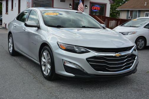 Silver 2021 Chevrolet Malibu FWD LT