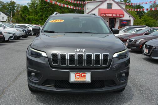 Gray 2019 Jeep Cherokee Latitude Plus