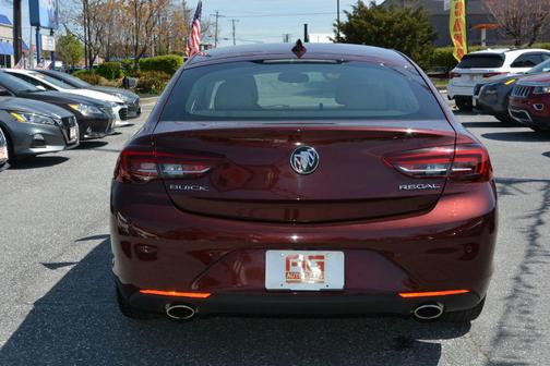 2018 Buick Regal Sportback Essence