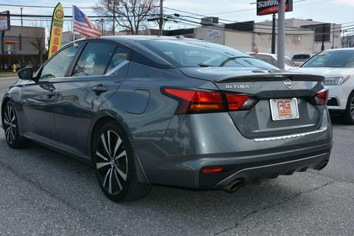 2020 Nissan Altima SR FWD