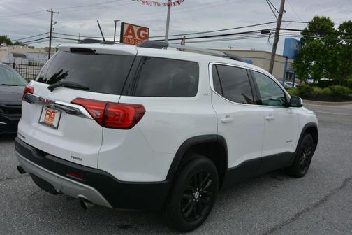 White 2019 GMC Acadia SLT-1
