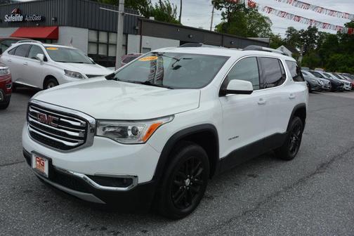 White 2019 GMC Acadia SLT-1