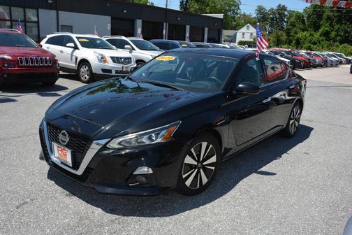 Black 2020 Nissan Altima 2.5 SV