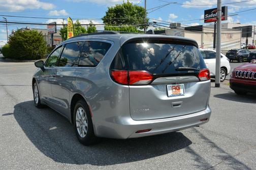 Silver 2021 Chrysler Voyager LXI