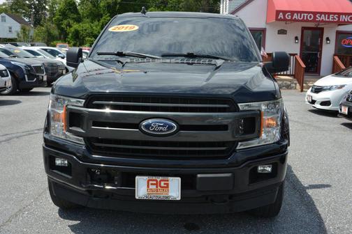 Black 2019 Ford F-150 XLT