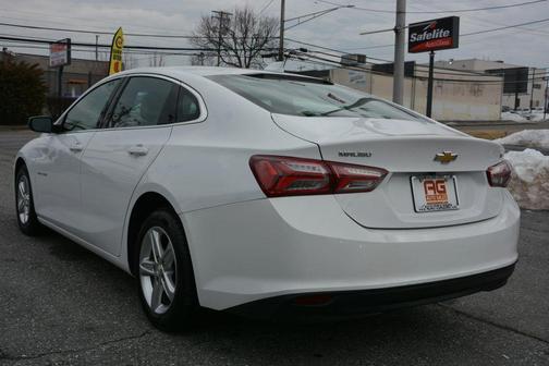 2022 Chevrolet Malibu FWD LT