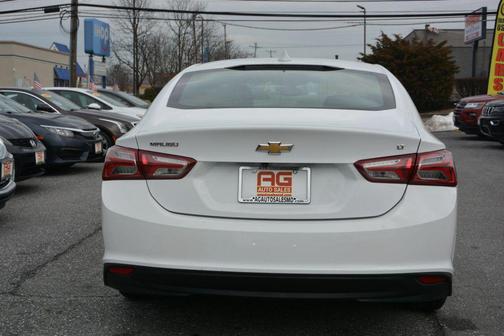 2022 Chevrolet Malibu FWD LT