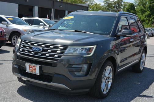 Gray 2017 Ford Explorer sport