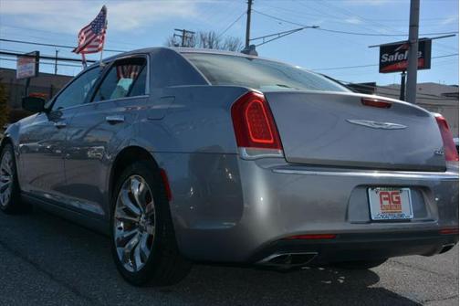 2018 Chrysler 300 Limited