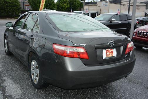 Gray 2007 Toyota Camry LE