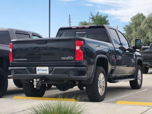 Black 2022 Chevrolet Silverado 2500 High Country