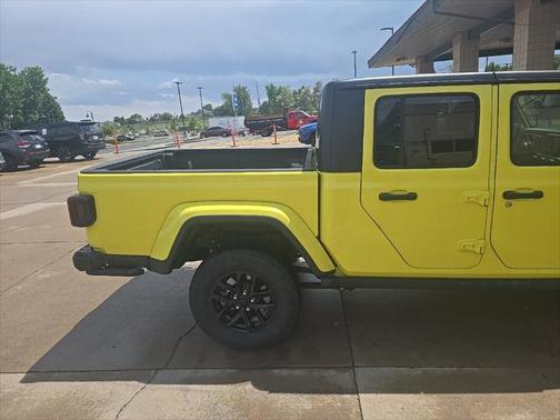 2023 Jeep Gladiator Sport