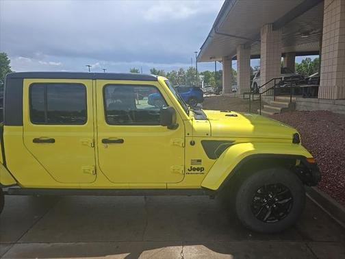 2023 Jeep Gladiator Sport