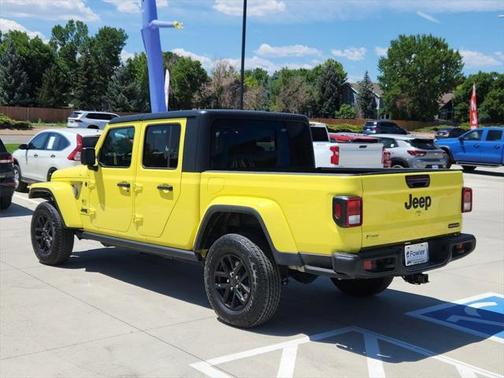 2023 Jeep Gladiator Sport