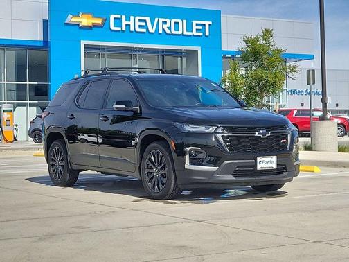 Mosaic Black Metallic 2023 Chevrolet Traverse RS