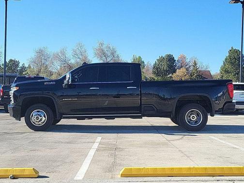 Mosaic Black Metallic 2023 Chevrolet Silverado 3500 High Country