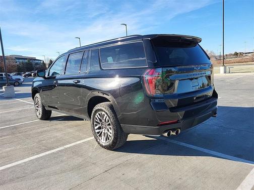 2025 Chevrolet Suburban 4WD Z71