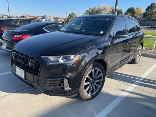 2023 Audi Q7 45 Premium Plus