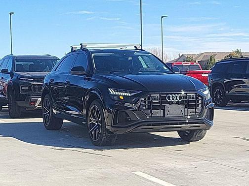 2023 Audi Q8 55 Premium Plus