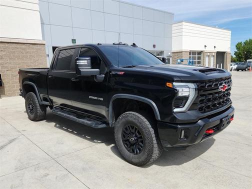 2024 Chevrolet Silverado 2500 4WD Crew Cab Standard Bed ZR2