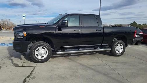 2024 RAM 2500 Tradesman Crew Cab 4x4 6'4' Box