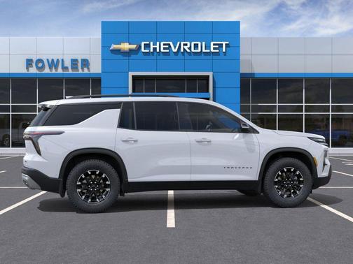 Polar White Tricoat 2026 Chevrolet Traverse AWD Z71