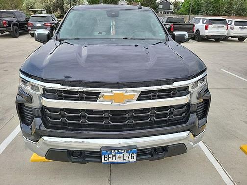 Dark Ash Metallic 2024 Chevrolet Silverado 1500 LT