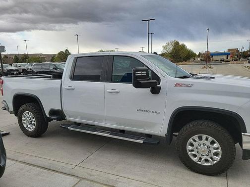 Summit White 2023 Chevrolet Silverado 2500 LT
