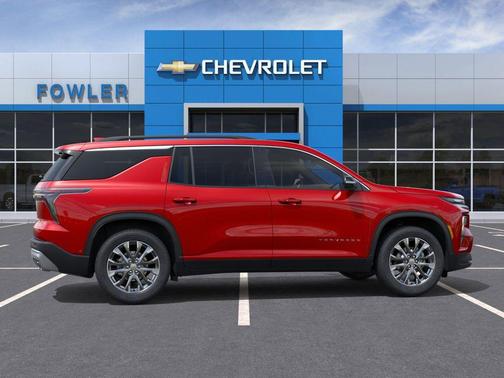 Radiant Red Tintcoat 2026 Chevrolet Traverse LT