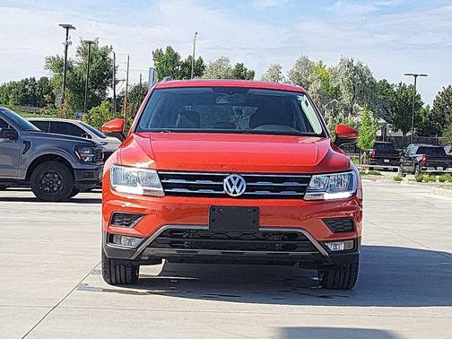 Habanero Orange Metallic 2018 Volkswagen Tiguan 2.0T SEL