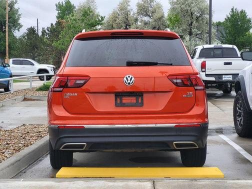 Habanero Orange Metallic 2018 Volkswagen Tiguan 2.0T SEL