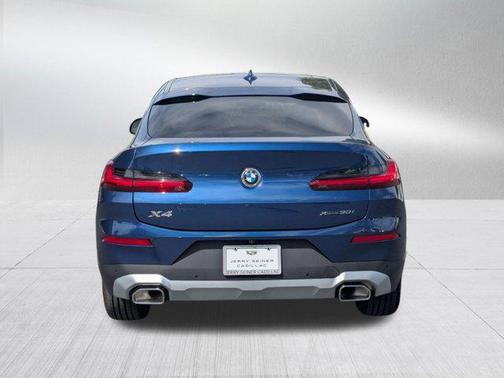 2025 BMW X4 xDrive30i