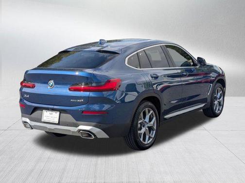 2025 BMW X4 xDrive30i